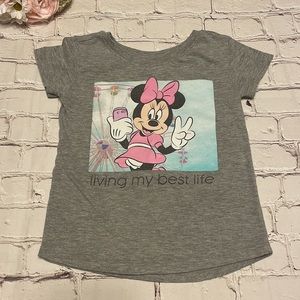 🌸 Disneys Minnie Mouse Graphic